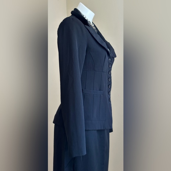 Nanette Lepore A Perfect Cut Black Low Round Cut Neck Button Down Jacket Sz 8. - Picture 5 of 15